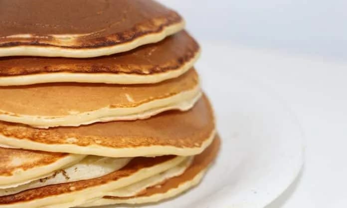 Jaka mąka do naleśników fit? Wybierz zdrowe alternatywy dla tradycyjnej mąki