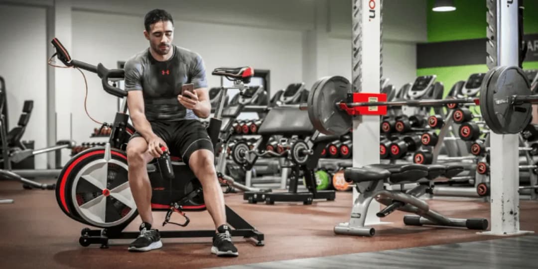 Ile kalorii spalasz na rowerze? Sprawdź, jak to zrobić efektywnie